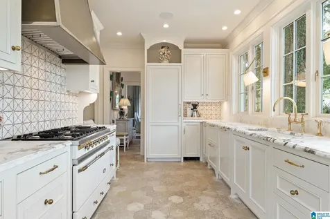 124 Windsor Drive Homewood AL 35209