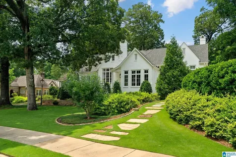 124 Windsor Drive Homewood AL 35209