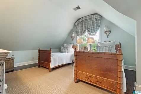 124 Windsor Drive Homewood AL 35209
