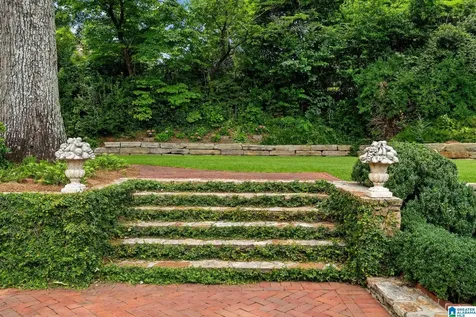 124 Windsor Drive Homewood AL 35209