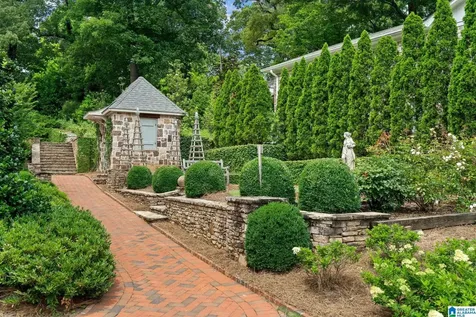 124 Windsor Drive Homewood AL 35209