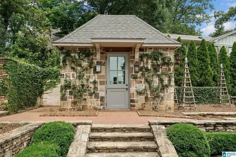 124 Windsor Drive Homewood AL 35209