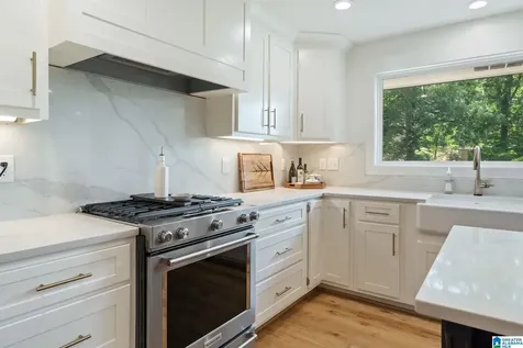 605 Devon Drive Homewood AL 35209