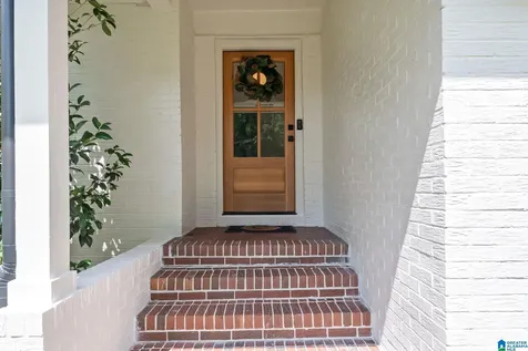 605 Devon Drive Homewood AL 35209
