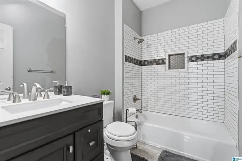 120 Kentwood Trail Alabaster AL 35007