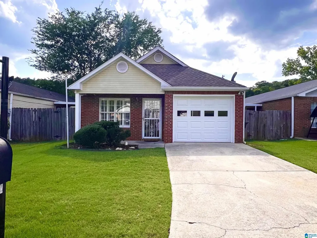 1820 Stonehenge Drive Center Point AL 35215