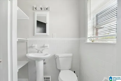 117 10th Court W Birmingham AL 35204