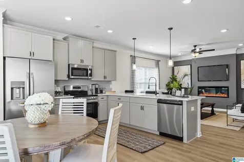 4543 Village Springs Square Fultondale AL 35068