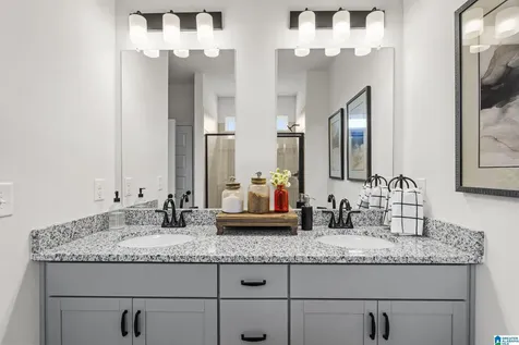 4543 Village Springs Square Fultondale AL 35068