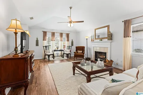 302 Mills Way Pelham AL 35124