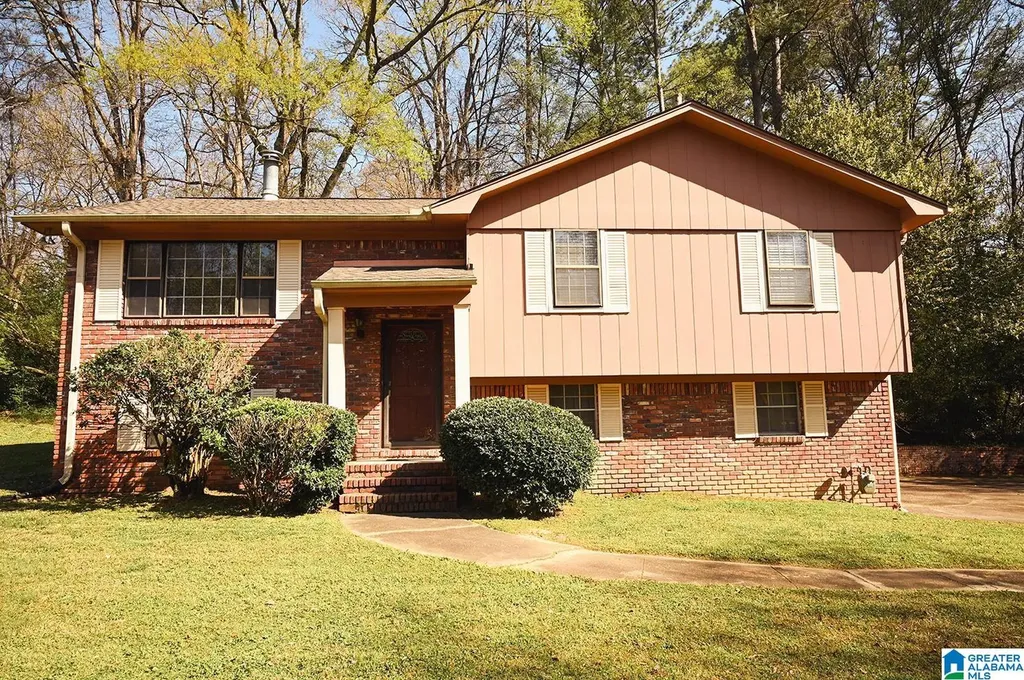 625 Tomahawk Circle Birmingham AL 35214