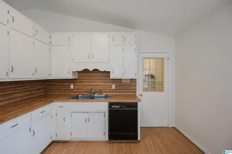 2025 Phillips Circle Leeds AL 35094