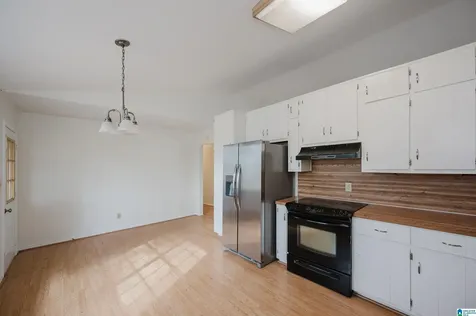 2025 Phillips Circle Leeds AL 35094