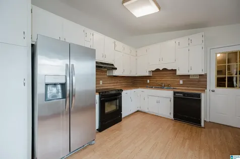 2025 Phillips Circle Leeds AL 35094
