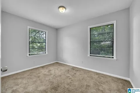513 20th Avenue NE Center Point AL 35215
