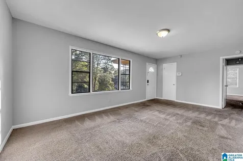 513 20th Avenue NE Center Point AL 35215