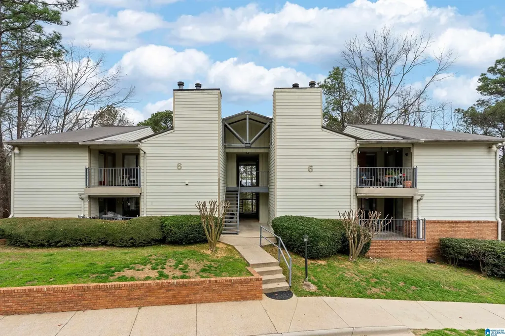 607 Gables Drive Hoover AL 35244