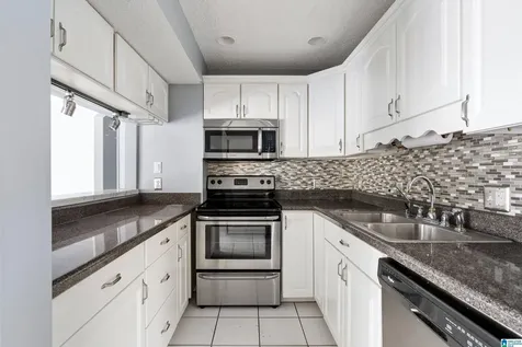 607 Gables Drive Hoover AL 35244