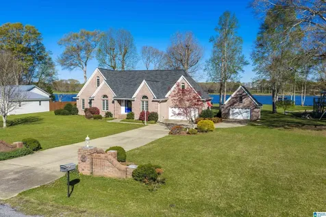 370 Jake Drive Sylacauga AL 35151