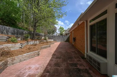 141 Southlake Lane Hoover AL 35244
