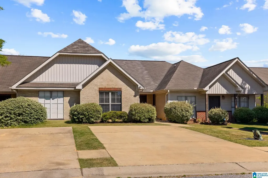 528 Castlebury Lane Calera AL 35040