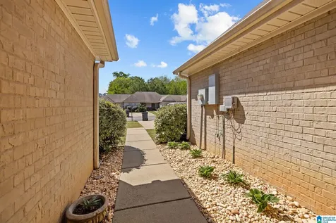 528 Castlebury Lane Calera AL 35040