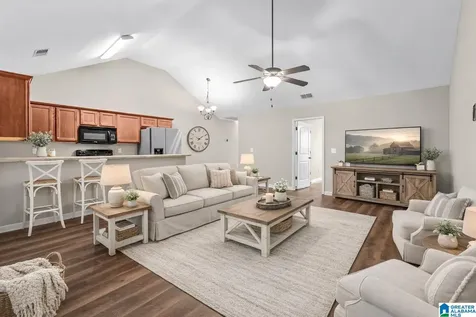 528 Castlebury Lane Calera AL 35040