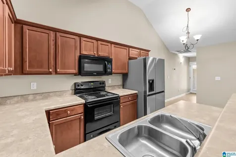 528 Castlebury Lane Calera AL 35040