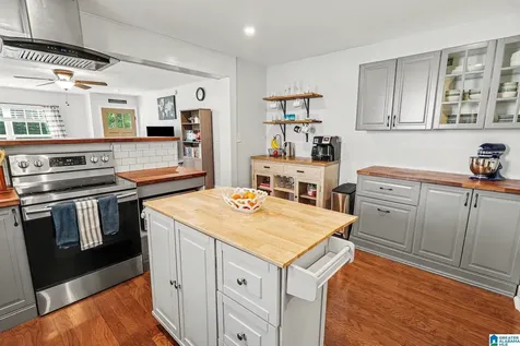 616 60th Place S Birmingham AL 35212
