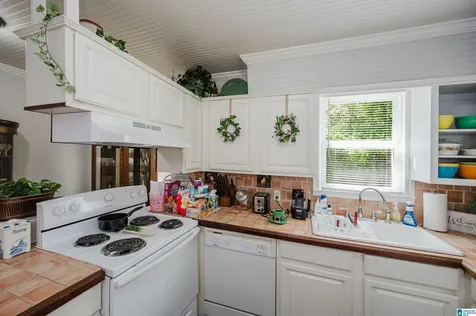 133 Mountain View Road Sylacauga AL 35150