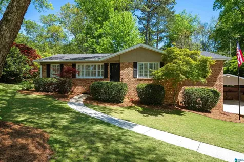 2633 Southview Place Vestavia Hills AL 35216