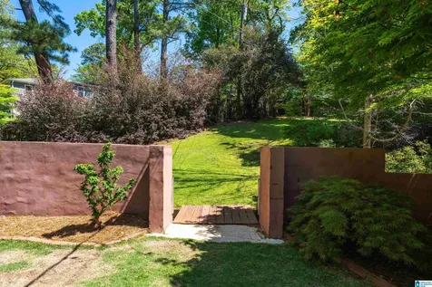 2633 Southview Place Vestavia Hills AL 35216