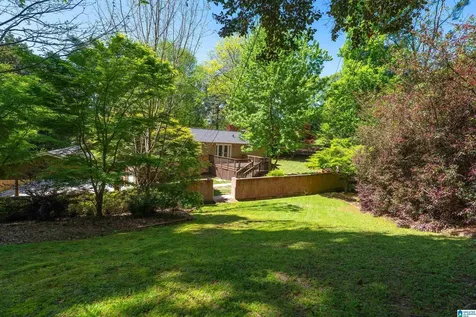 2633 Southview Place Vestavia Hills AL 35216