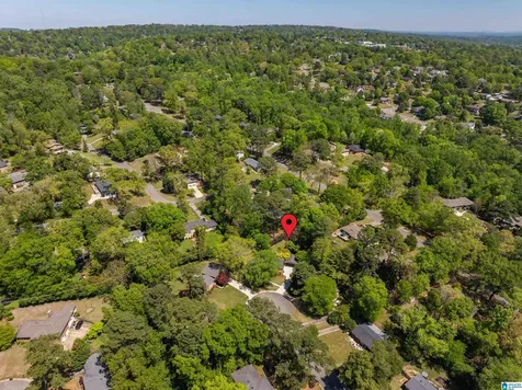 2633 Southview Place Vestavia Hills AL 35216