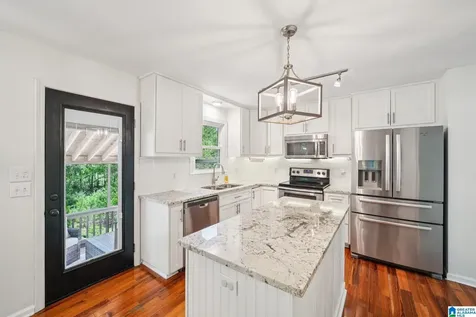 3653 Robin Circle Birmingham AL 35242
