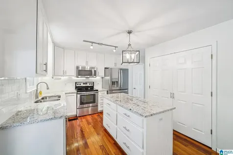 3653 Robin Circle Birmingham AL 35242
