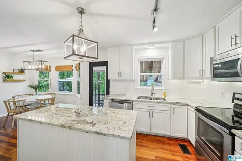 3653 Robin Circle Birmingham AL 35242