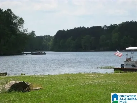 208 Waterford Drive Sylacauga AL 35151