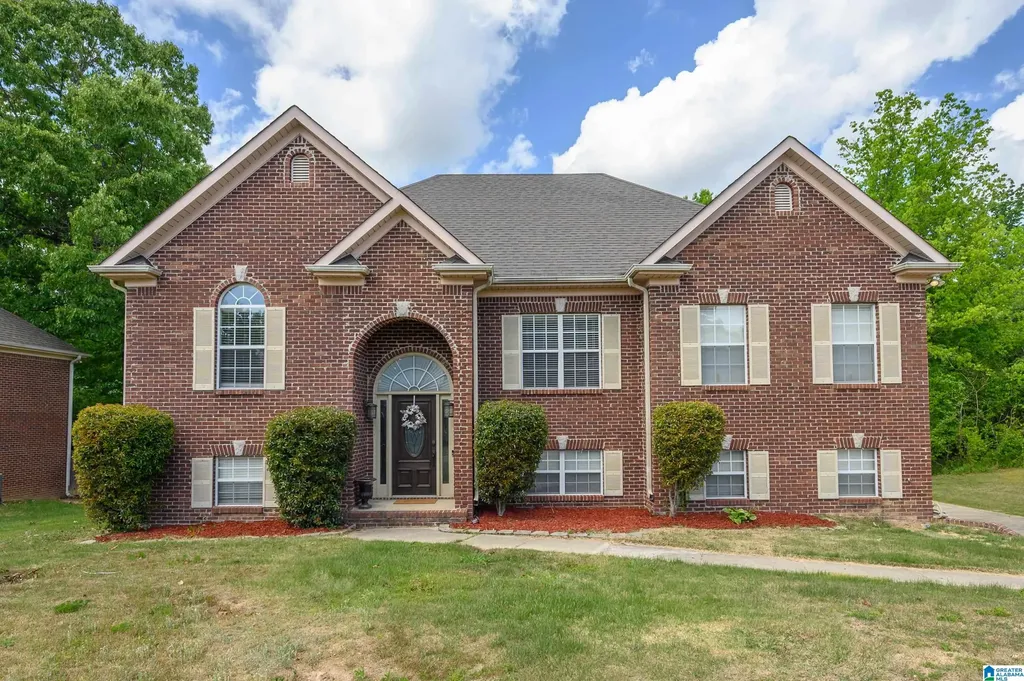 128 Magnolia Ridge Circle Chelsea AL 35043