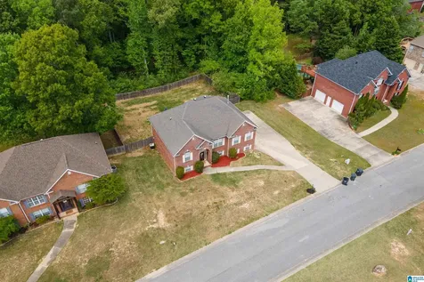 128 Magnolia Ridge Circle Chelsea AL 35043