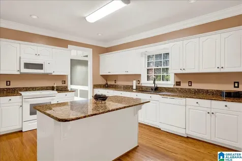 5856 Whitewood Circle Hoover AL 35244