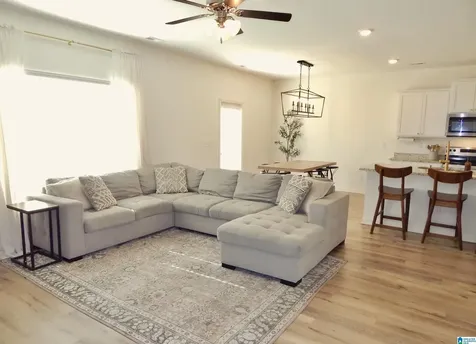 205 Arlington Loop Chelsea AL 35043
