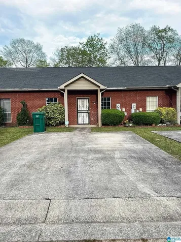 1821 Copperfield Lane Center Point AL 35215