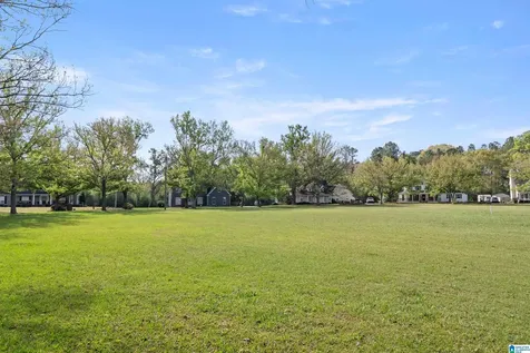 1926 Pleasant Ridge Loop Sylacauga AL 35150