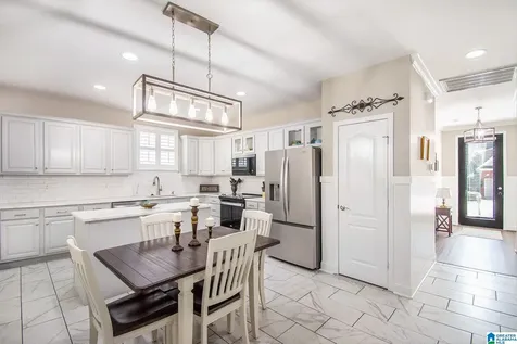 5569 Park Side Circle Hoover AL 35244