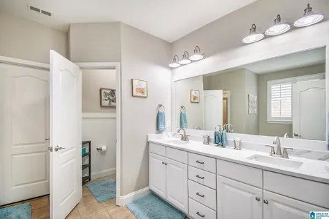 5569 Park Side Circle Hoover AL 35244
