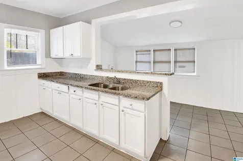 115 Price Street Graysville AL 35073