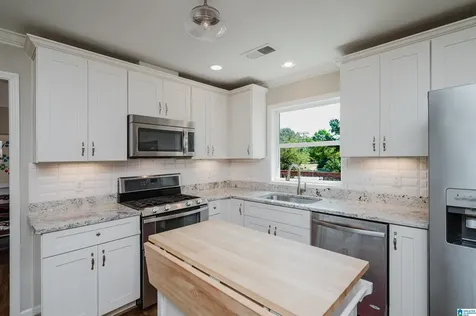 601 Oakmoor Drive Homewood AL 35209