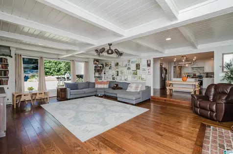 1207 Cheval Lane Vestavia Hills AL 35216