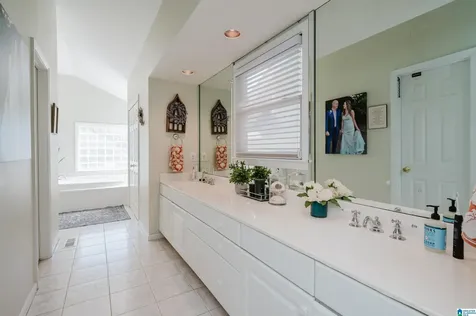 1207 Cheval Lane Vestavia Hills AL 35216